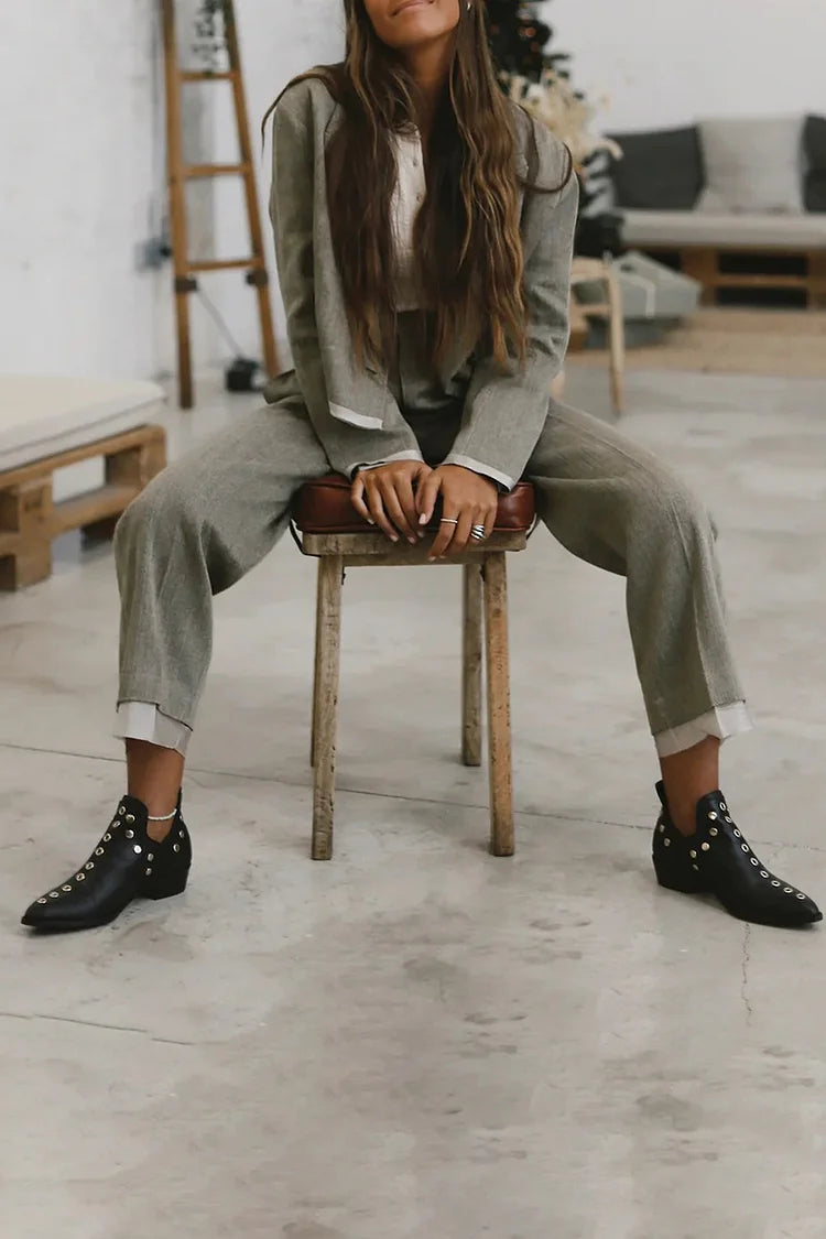 Botines Punk con Tachuelas y Hebilla – Estilo Rock Atrevido con Punta Afilada
