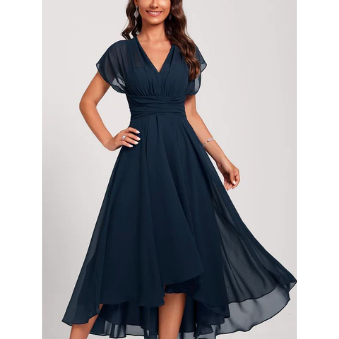 Thessalonia | Vestido de Gasa con Escote en V y Bajo Asimétrico – Elegante