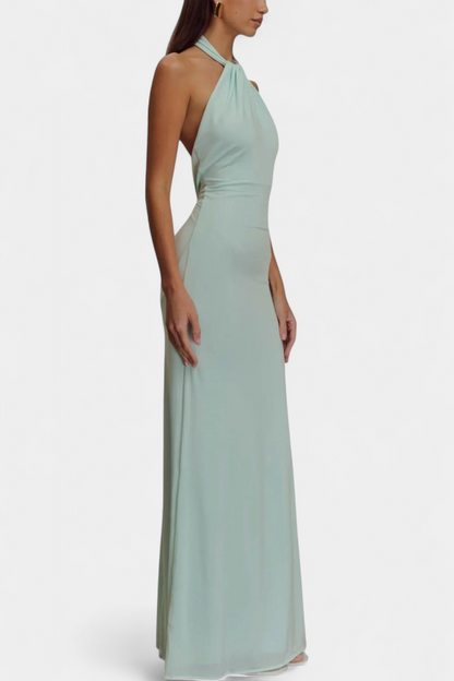 Trinity | Vestido Halter Ajustado con Detalle Fruncido y Espalda Baja