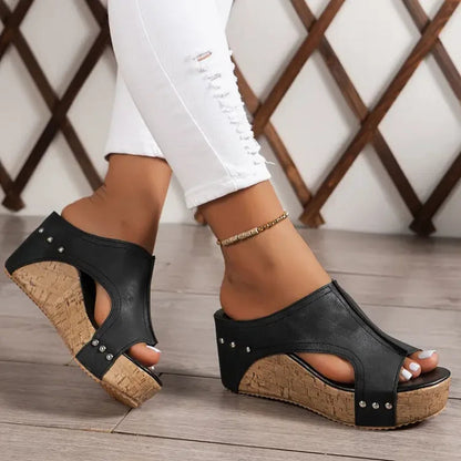 Sandalias de Cuña Plataforma de Mujer – Mules Negras Corcho con Tachuelas