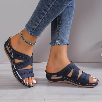 Seraphina | Sandalias Gladiadoras de Cuero Perforado con Plataforma