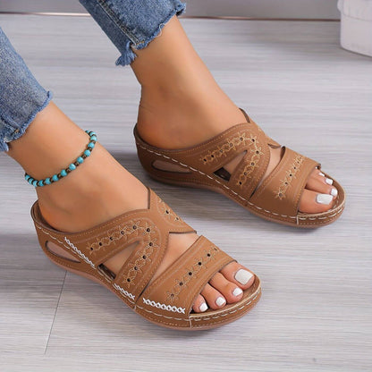 Seraphina | Sandalias Gladiadoras de Cuero Perforado con Plataforma