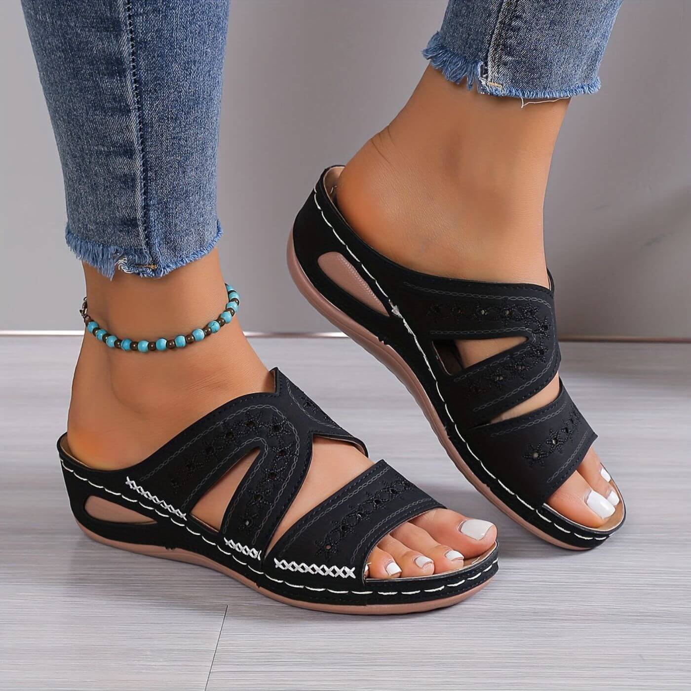 Seraphina | Sandalias Gladiadoras de Cuero Perforado con Plataforma