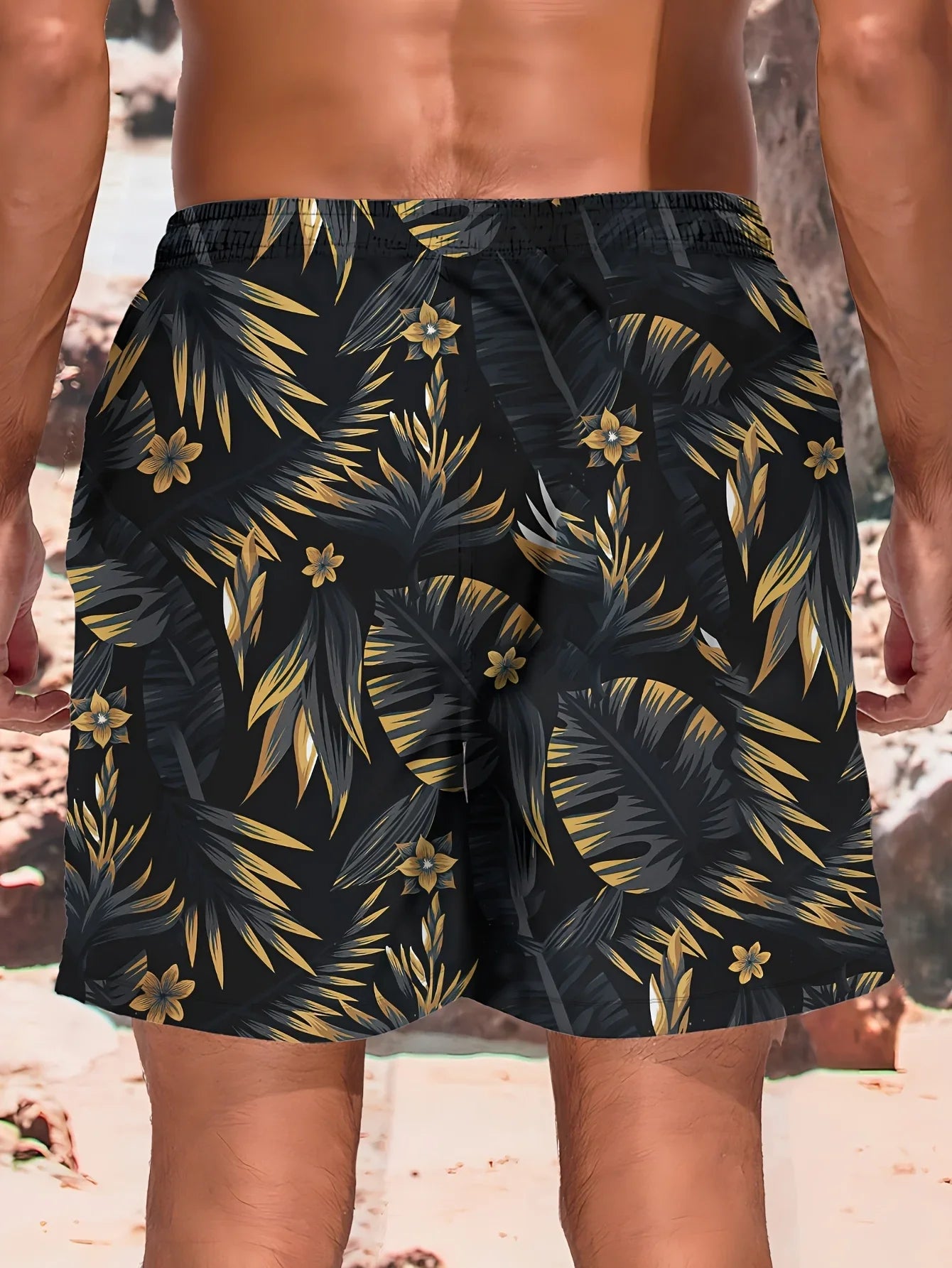 Bañadores de Hombre – Bañador Negro a la Rodilla con Estampado de Hojas Tropicales