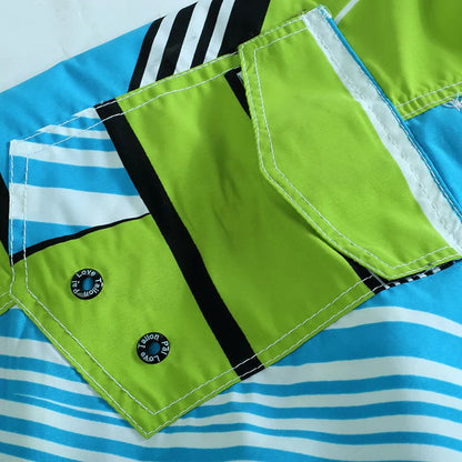 Bañadores de Hombre – Bañador Surfero a la Rodilla con Estampado Geométrico