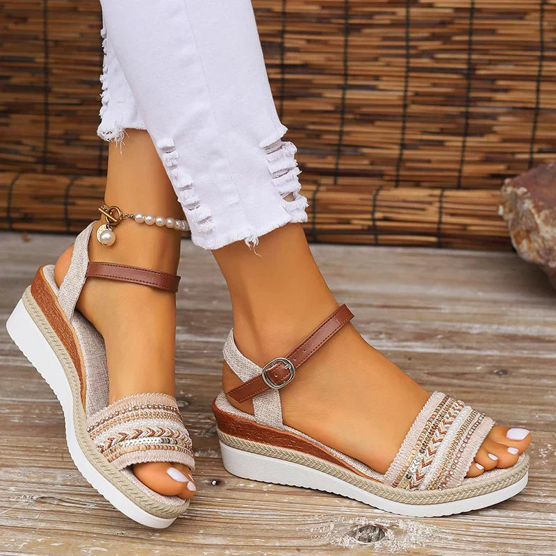 Belcantara | Sandalias de Cuña Trenzada con Hebilla – Comodidad