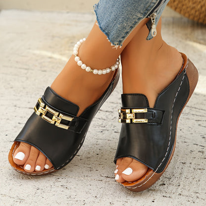 Sandalias Slide de Mujer – Ante Detalle Cadena Dorada Cuña Baja