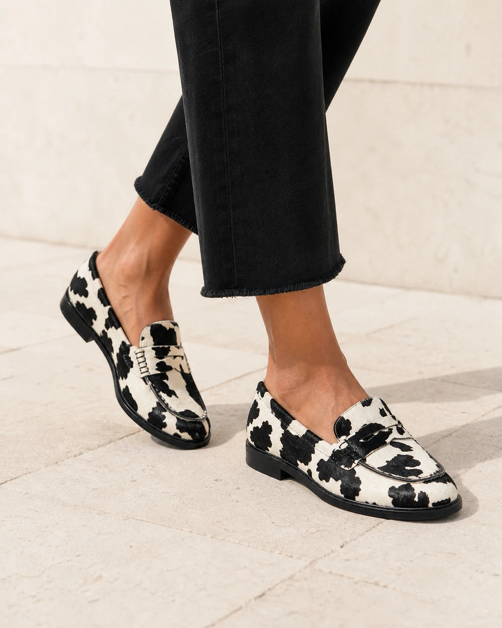 ROSALIND-QUALITY-REMAKE-2026-07-22 — loafers-for-women-patterned-slip-on-1-black-white-06-walking.webp