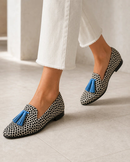 Mocasines animal print con borlas azules — Imagen del producto 7