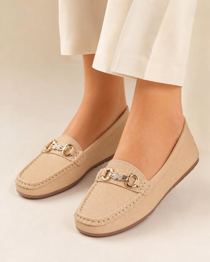 Mocasines de mujer con cadena dorada — Imagen del producto 1