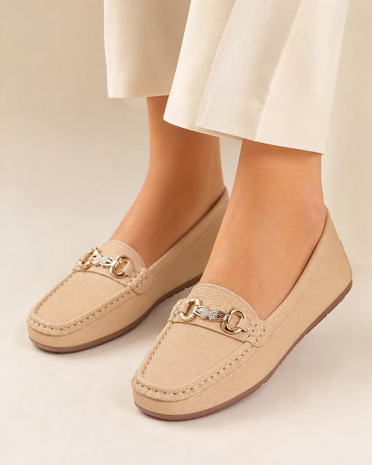 Mocasines de mujer con cadena dorada — Imagen del producto 1