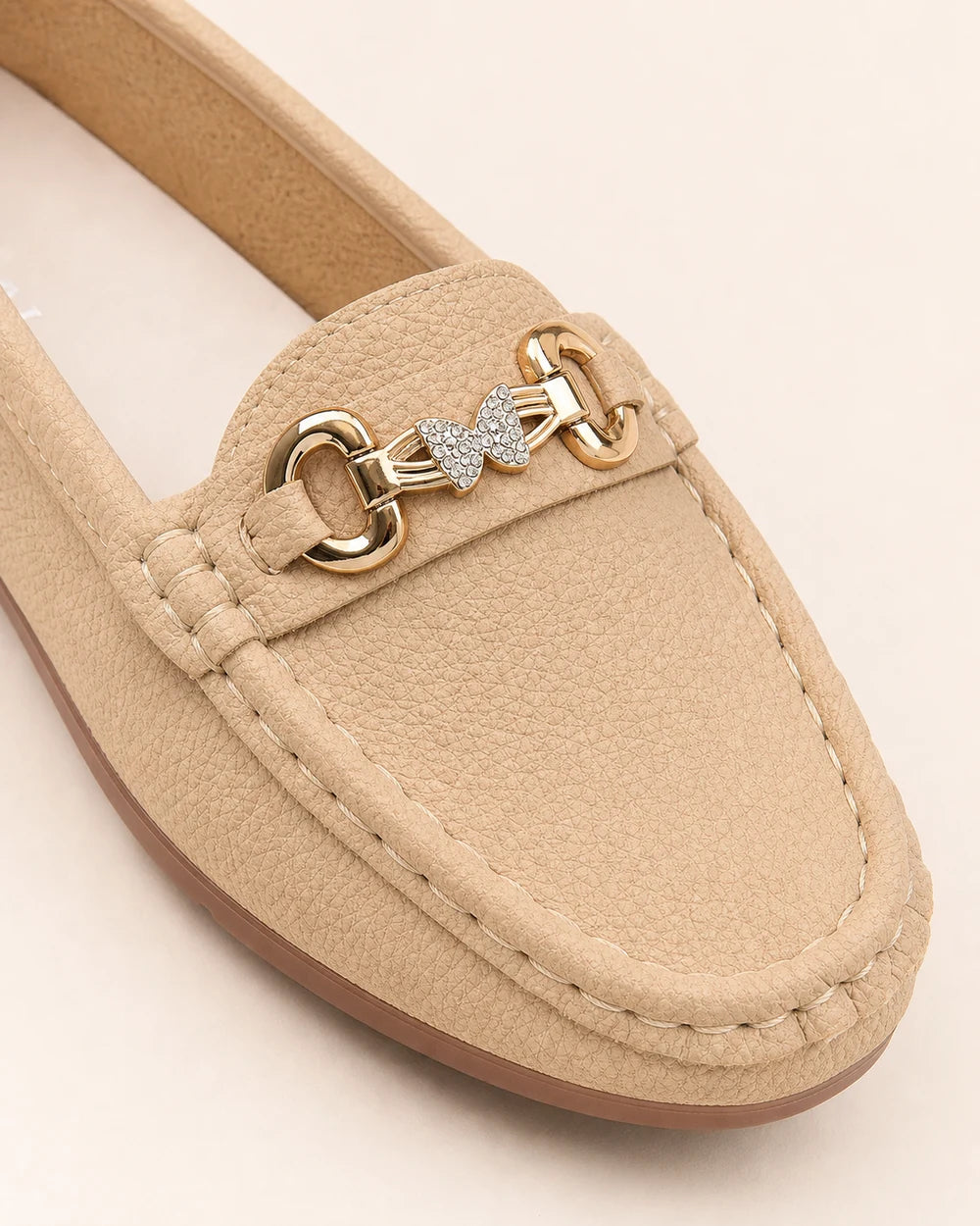 Mocasines de mujer con cadena dorada — Imagen del producto 6