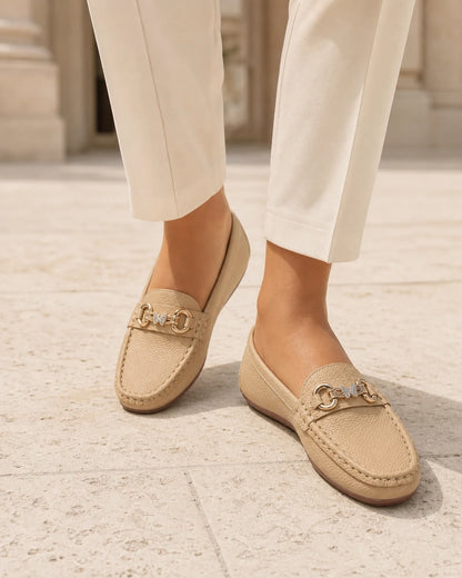 Mocasines de mujer con cadena dorada — Imagen del producto 7
