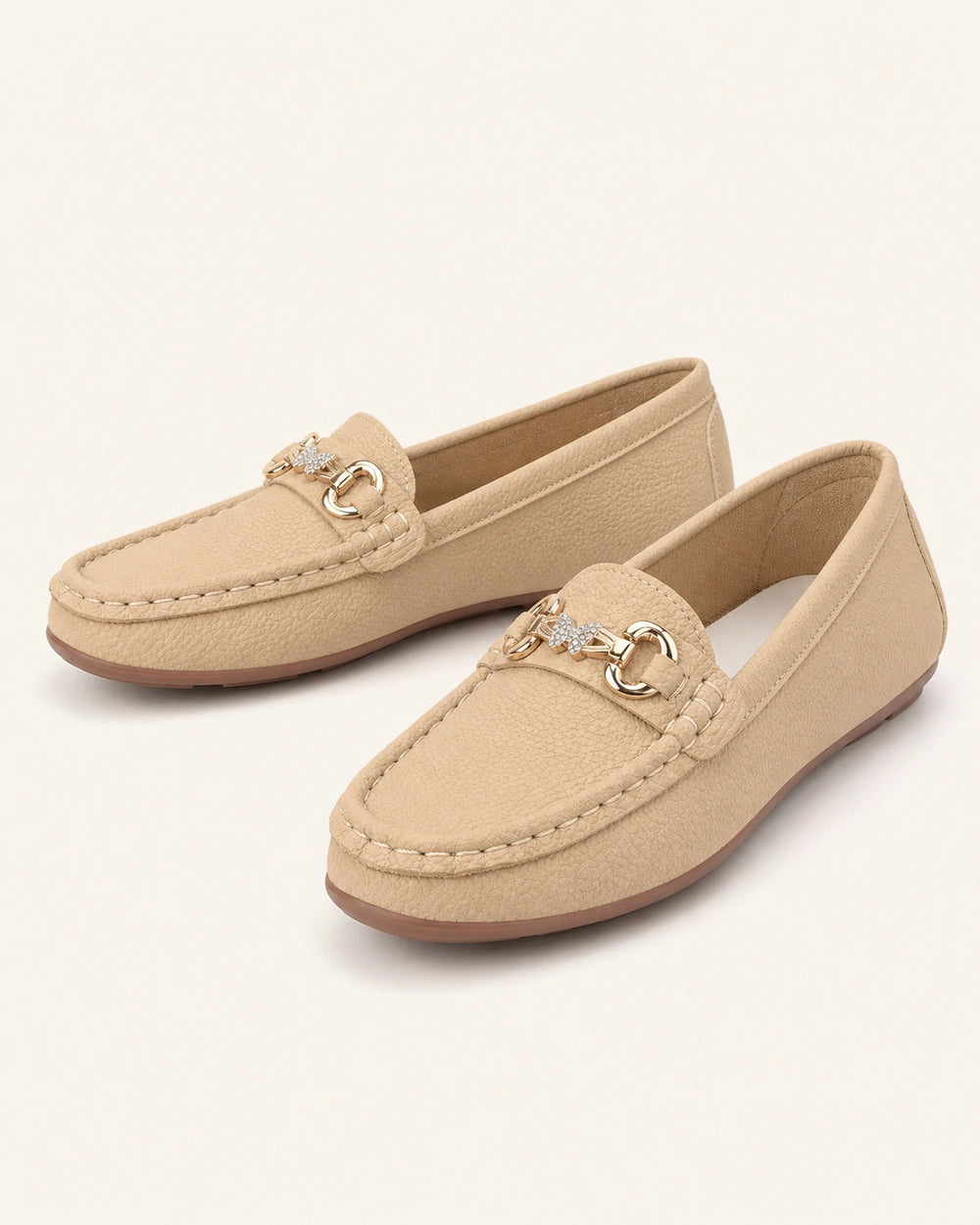 Mocasines de mujer con cadena dorada — Imagen del producto 9