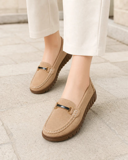 Mocasines con suela chunky y hebilla dorada — Imagen del producto 7