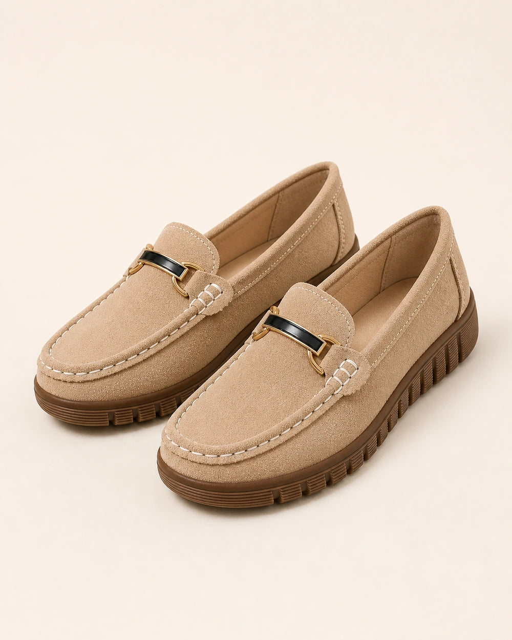 Mocasines con suela chunky y hebilla dorada — Imagen del producto 9