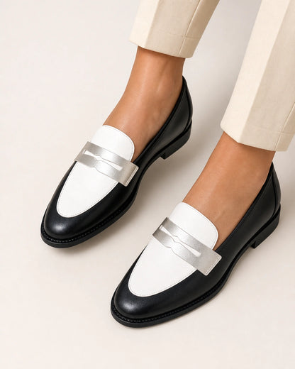 Mocasines blancos y negros con antifaz plateado — Imagen del producto 5