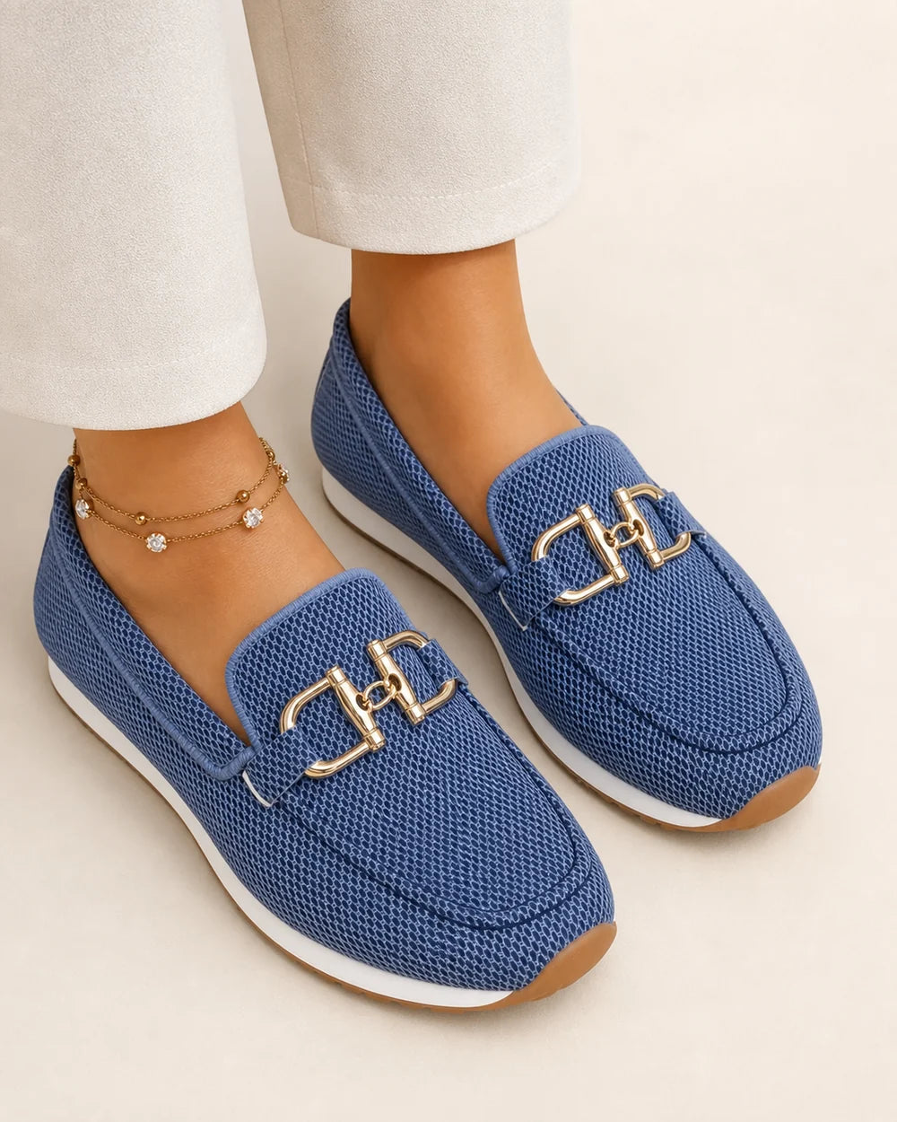 Mocasines de mujer con doble hebilla y suela deportiva — Imagen del producto 5