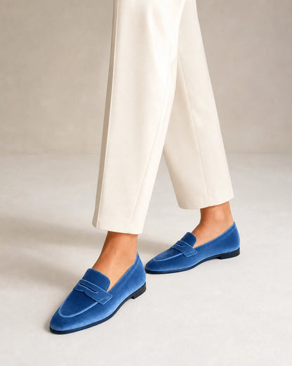 Mocasines azules con antifaz tono sobre tono — Imagen del producto 2