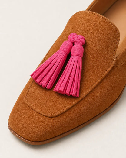 Mocasines color coñac con borlas rosas — Imagen del producto 6