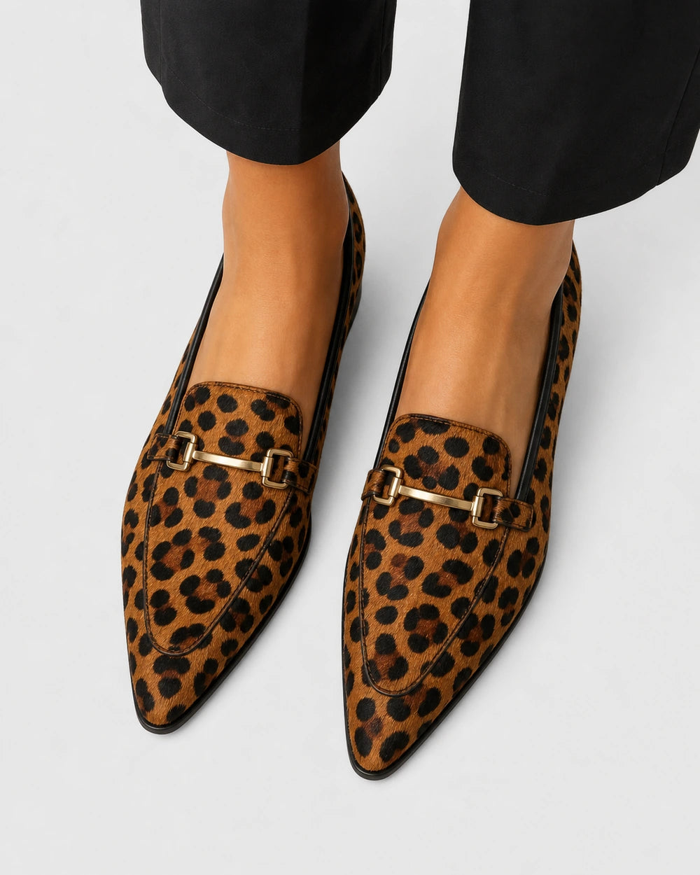 Mocasines leopardo de punta con hebilla metálica — Imagen del producto 5