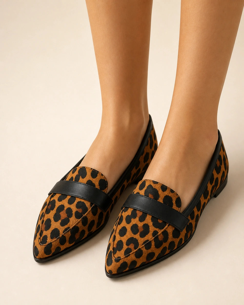 Mocasines de mujer de punta con antifaz — Imagen del producto 12