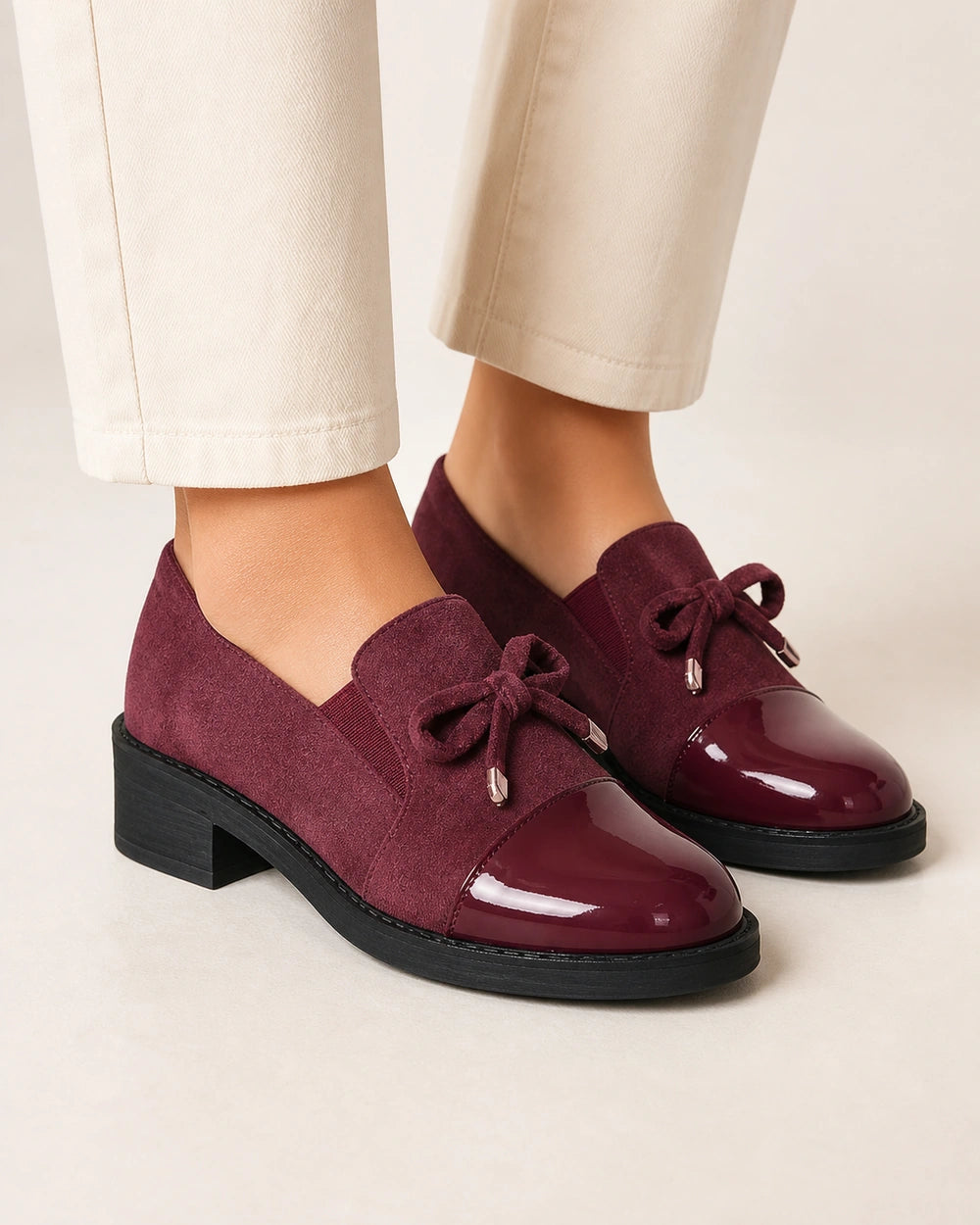Mocasines con puntera brillante y lazo — Imagen del producto 10
