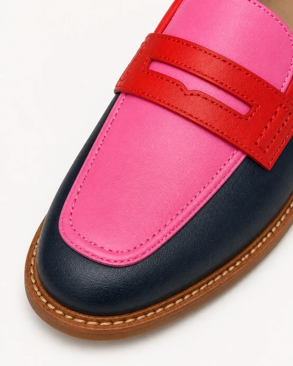 Mocasines negros y rosas con antifaz — Imagen del producto 6