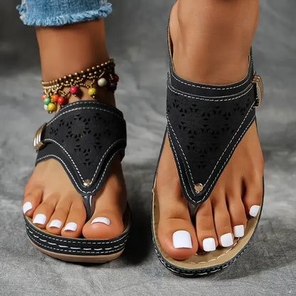Sandalias de Cuña Ortopédicas de Mujer – Negras Calado Láser Tipo Thong