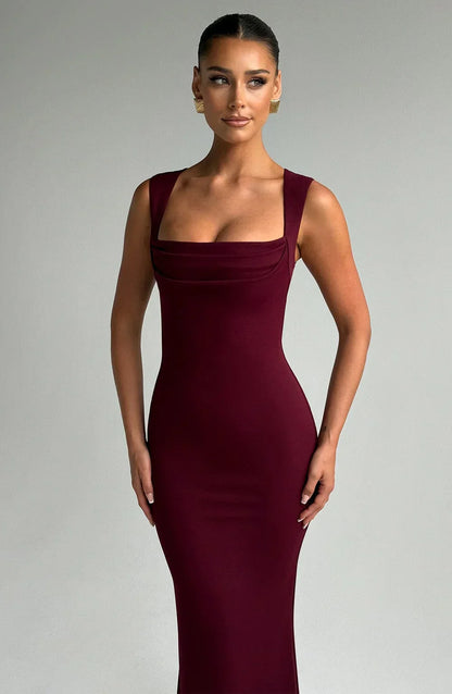 Allegra | Vestido Largo Elegante de Satén Escote Halter Espalda Descubierta Noche
