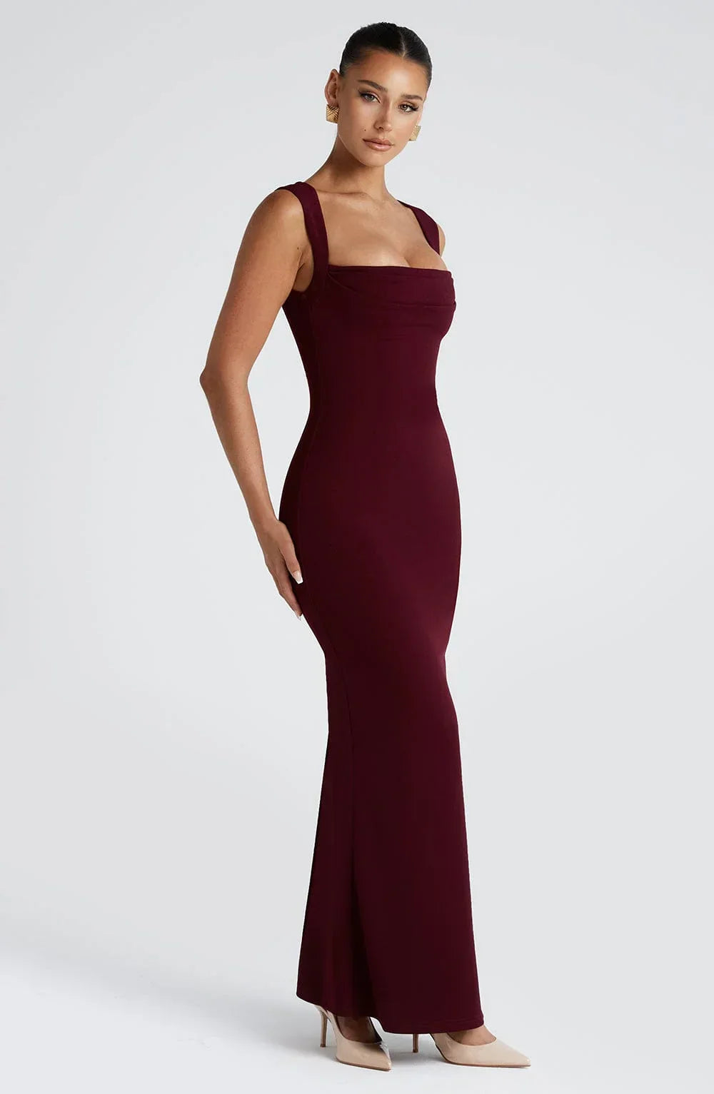 Allegra | Vestido Largo Elegante de Satén Escote Halter Espalda Descubierta Noche