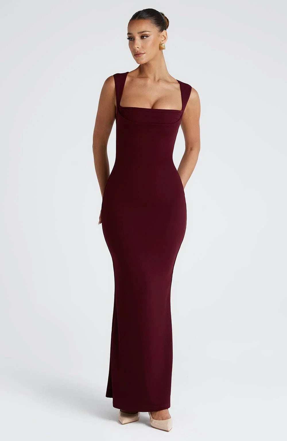 Allegra | Vestido Largo Elegante de Satén Escote Halter Espalda Descubierta Noche