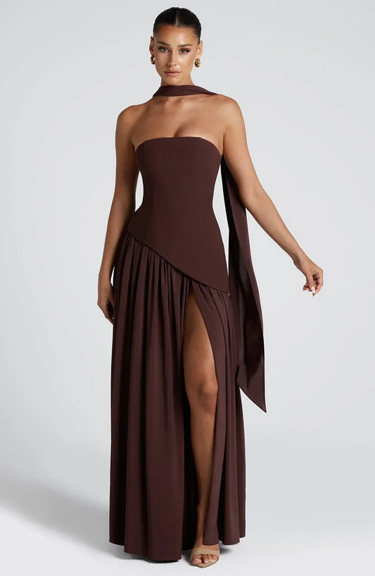 Calista | Vestido Largo Elegante Sin Tirantes Corsé Detalle Pañuelo Abertura