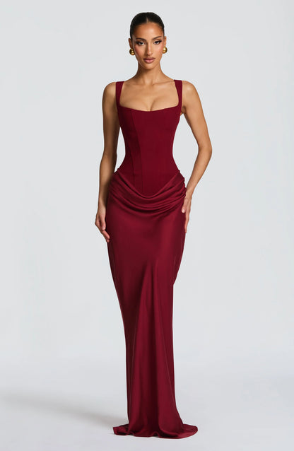 Galatea | Vestido Largo Elegante de Satén Escote Cuadrado Ajustado Espalda Descubierta